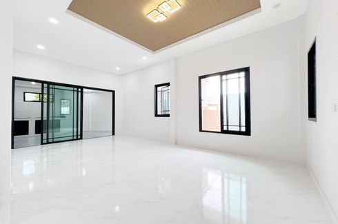 2 Bedroom Townhouse for sale in Wichit, Phuket