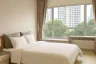 2 Bedroom Condo for rent in Life Ratchadapisek, Huai Khwang, Bangkok near MRT Huai Khwang