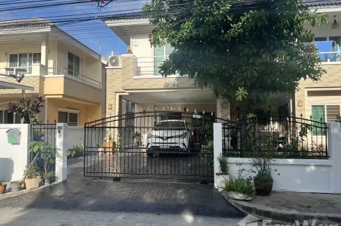 5 Bedroom House for sale in Ngamcharoen 5, Tha Kham, Bangkok