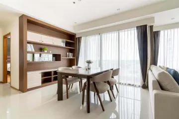 2 Bedroom Apartment for sale in The Emporio Place, Khlong Tan, Bangkok near BTS Phrom Phong