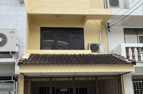 4 Bedroom Townhouse for rent in Bang Chak, Bangkok near BTS Punnawithi
