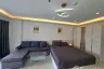 1 Bedroom Condo for rent in View Talay 5, Nong Prue, Chonburi