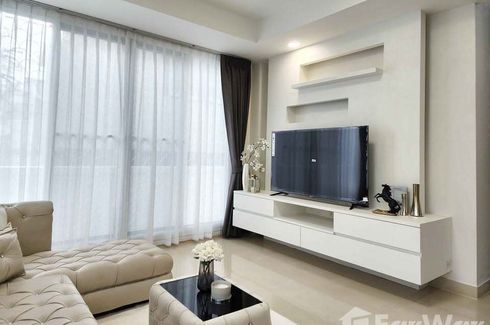 5 Bedroom House for rent in Huai Khwang, Bangkok