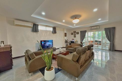 3 Bedroom House for rent in Na Kluea, Chonburi