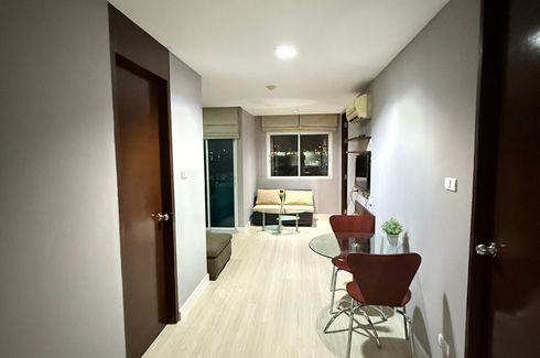 2 Bedroom Condo for rent in J.W. Boulevard Srivara, Phlapphla, Bangkok near MRT Huai Khwang