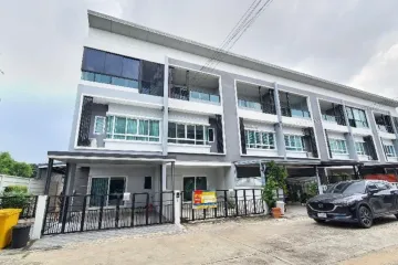 3 Bedroom Townhouse for rent in The Ricco Town Watcharapol, Khlong Thanon, Bangkok