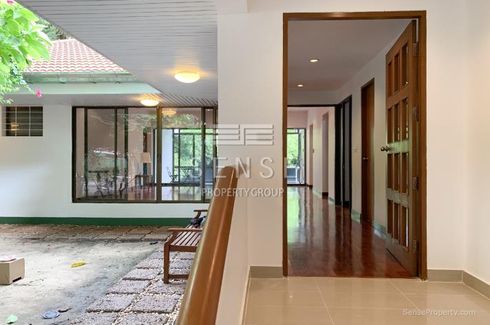 5 Bedroom House for rent in Thung Maha Mek, Bangkok near BTS Chong Nonsi
