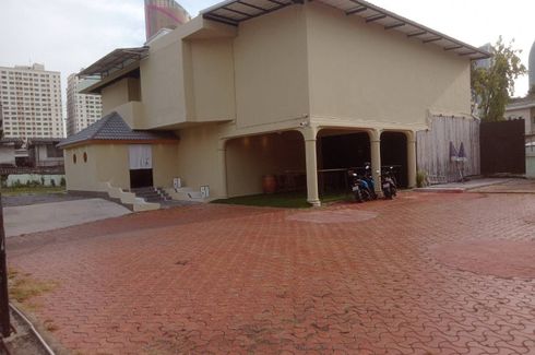 12 Bedroom House for rent in Sam Sen Nai, Bangkok near BTS Saphan Kwai