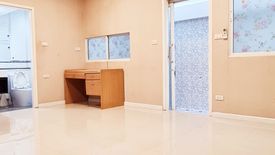 4 Bedroom Townhouse for sale in Baan Wiranphat Exclusive, Dokmai, Bangkok