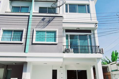 4 Bedroom Townhouse for sale in Baan Wiranphat Exclusive, Dokmai, Bangkok