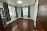 3 Bedroom House for rent in Din Daeng, Bangkok near MRT Phra Ram 9