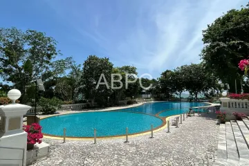 1 Bedroom Condo for sale in Na Kluea, Chonburi