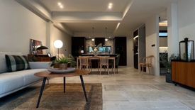 4 Bedroom Townhouse for sale in Phra Khanong Nuea, Bangkok