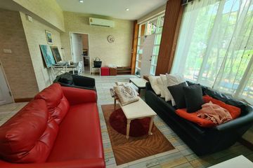 2 Bedroom Condo for rent in Khlong Tan Nuea, Bangkok
