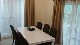 5 Bedroom House for sale in Khlong Toei, Bangkok