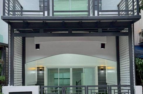 3 Bedroom House for sale in Sai Noi, Nonthaburi