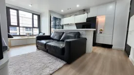 2 Bedroom Condo for sale in XT Huaikhwang, Din Daeng, Bangkok near MRT Huai Khwang