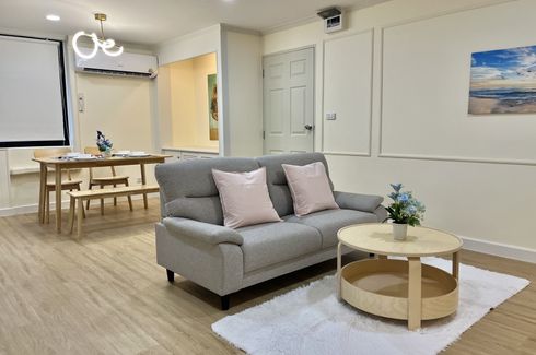 1 Bedroom Condo for sale in Piyaphirom, Chan Kasem, Bangkok near MRT Lat Phrao