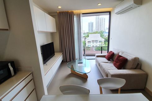 2 Bedroom Condo for rent in Khlong Tan Nuea, Bangkok