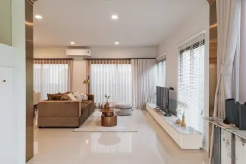 4 Bedroom House for sale in Burasiri Krungthep Kreetha, Hua Mak, Bangkok