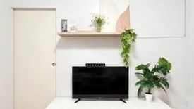 1 Bedroom Condo for rent in Sam Sen Nok, Bangkok