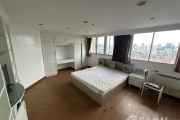 3 Bedroom Condo for rent in Tai Ping Towers, Khlong Tan Nuea, Bangkok