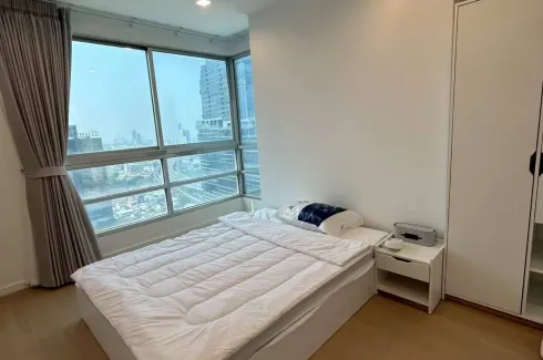 2 Bedroom Condo for rent in Sathorn House, Silom, Bangkok near BTS Surasak