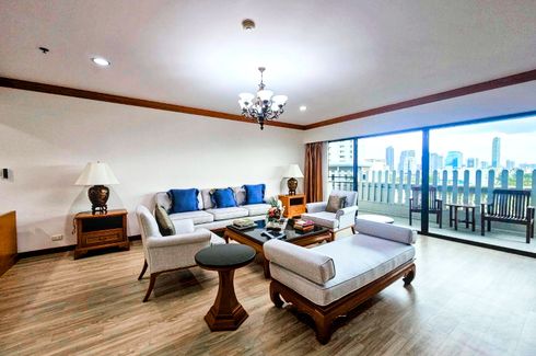 3 Bedroom Condo for rent in Khlong Tan Nuea, Bangkok