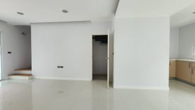 3 Bedroom Townhouse for rent in Tha Raeng, Bangkok