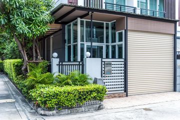 3 Bedroom Townhouse for sale in Wang Thonglang, Bangkok