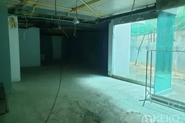Commercial for rent in Khlong Toei Nuea, Bangkok near BTS Asoke