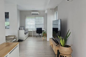 2 Bedroom Townhouse for rent in Dokmai, Bangkok