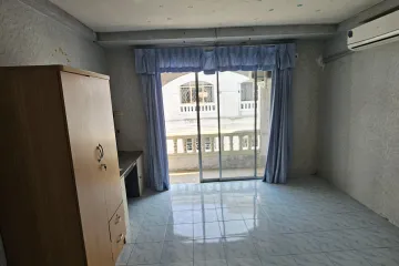 Condo for sale in Dokmai, Bangkok