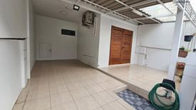 4 Bedroom Townhouse for sale in Pruksa Ville 77 Phutthamonthon 4, Krathum Lom, Nakhon Pathom