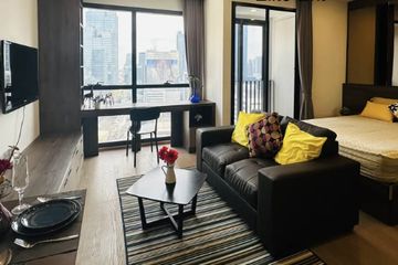 1 Bedroom Condo for rent in Si Phraya, Bangkok near MRT Sam Yan