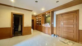 4 Bedroom Condo for rent in Country Complex Bang Na, Bang Na, Bangkok near BTS Bang Na