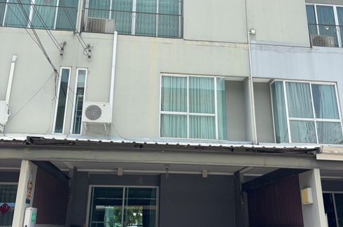 3 Bedroom Townhouse for rent in Patio Pattanakarn, Suan Luang, Bangkok