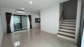 3 Bedroom Townhouse for rent in Tha It, Nonthaburi