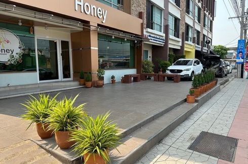2 Bedroom Commercial for sale in Sai Mai, Bangkok