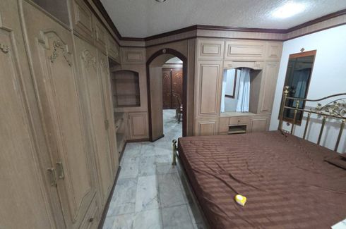 1 Bedroom Condo for rent in ITF Silom Palace, Suriyawong, Bangkok near BTS Chong Nonsi