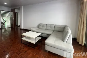 2 Bedroom Apartment for rent in Imperial Gardens Apartment, Khlong Toei Nuea, Bangkok near MRT Phetchaburi