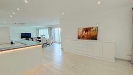 2 Bedroom Condo for rent in Silom Condominium, Silom, Bangkok near MRT Silom