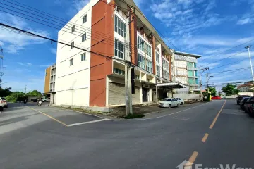 4 Bedroom Townhouse for sale in Bang Khu Wiang, Nonthaburi