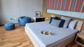 2 Bedroom Condo for rent in The Emporio Place, Khlong Tan, Bangkok near BTS Phrom Phong