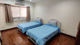 4 Bedroom Condo for rent in Rishi Court, Khlong Toei Nuea, Bangkok near Airport Rail Link Makkasan