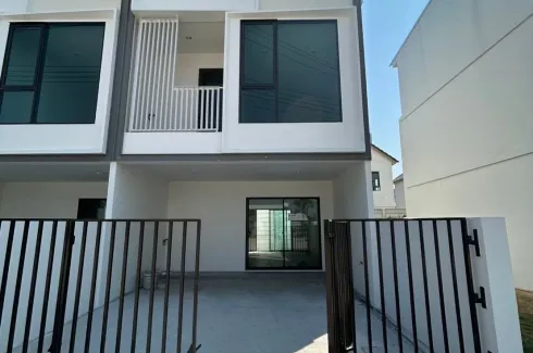 3 Bedroom Townhouse for rent in Vibes Bangna, Bang Kaeo, Samut Prakan