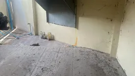 4 Bedroom Townhouse for sale in Khlong Mai, Nakhon Pathom