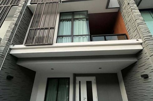 3 Bedroom Townhouse for rent in Plex Residence Nawamin 111, Nawamin, Bangkok