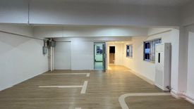 Office for rent in Silom, Bangkok near BTS Chong Nonsi