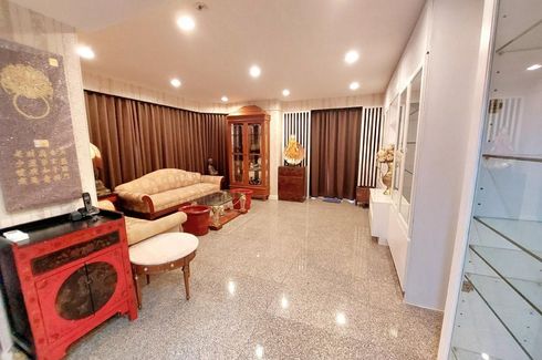 1 Bedroom Condo for rent in LAKE AVENUE Sukhumvit 16, Khlong Toei, Bangkok near BTS Asoke